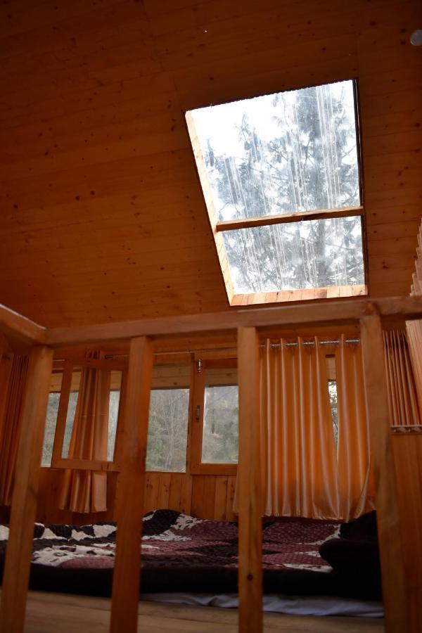 Moksha - By The River Villa Jibhi Exterior photo